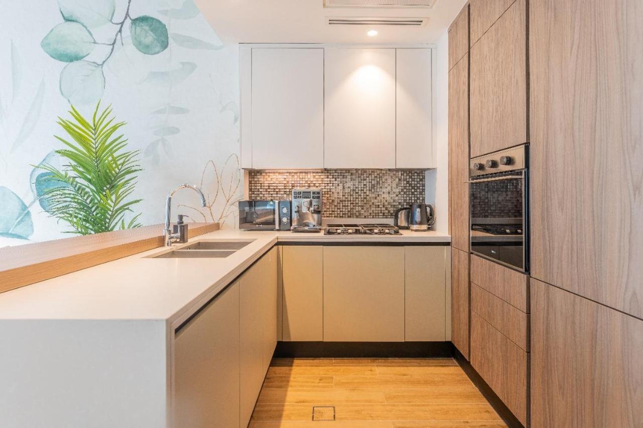 Desert Living Luxury - Jumeirah Living Marina Gate अपार्टमेंट