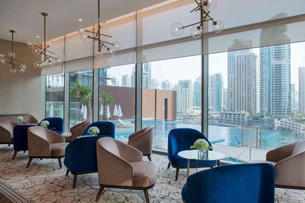 Desert Living Luxury - Jumeirah Living Marina Gate अपार्टमेंट